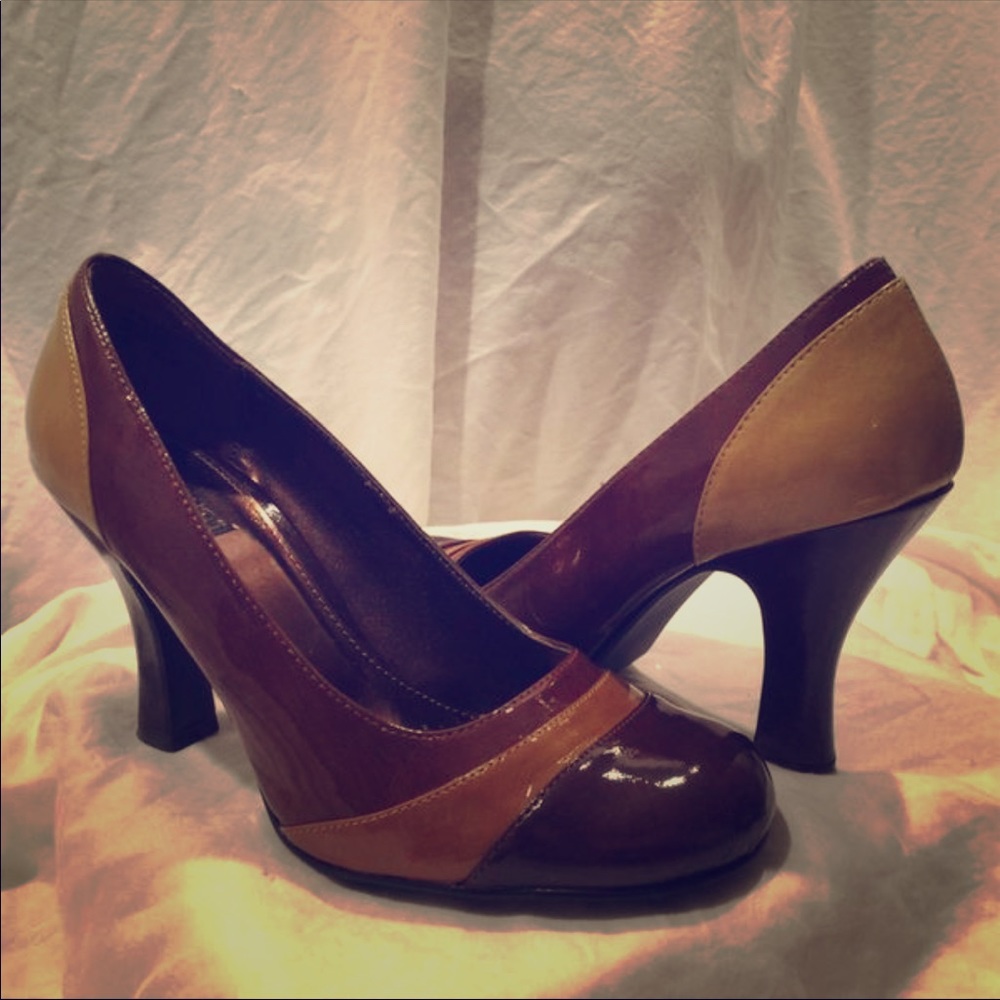 Brown family inlisted 71/2 Heels